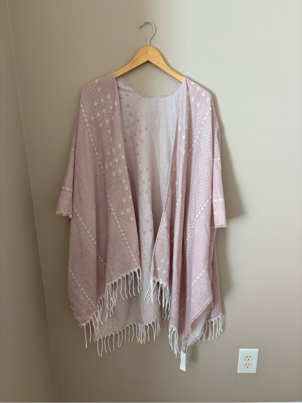 Gentle Fawn Blush Pink Fringed Throw Poncho NWTS Sz XS/S - Picture 3 of 6